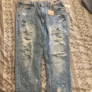 Aeropostale Mom ripped jeans